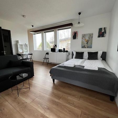 Studio Apartment In Hafnarfjordur Exterior photo